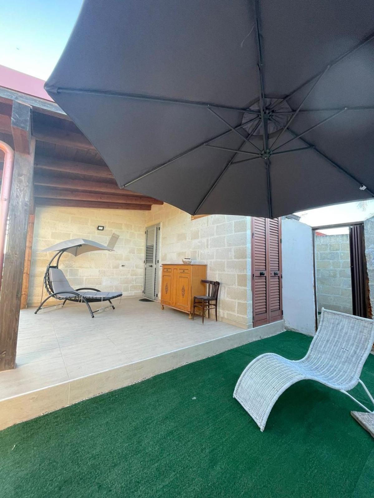 Villa Lu Sole, Lu Mare E Lu Ientu Torre Lapillo Exterior foto